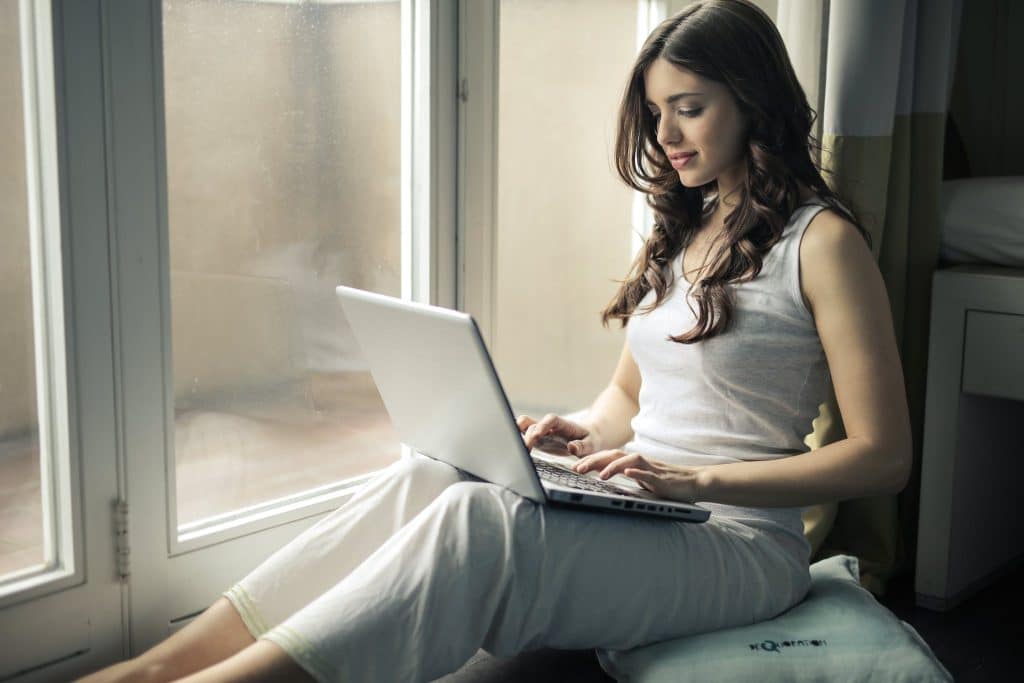 Best Side Hustles for Single Moms